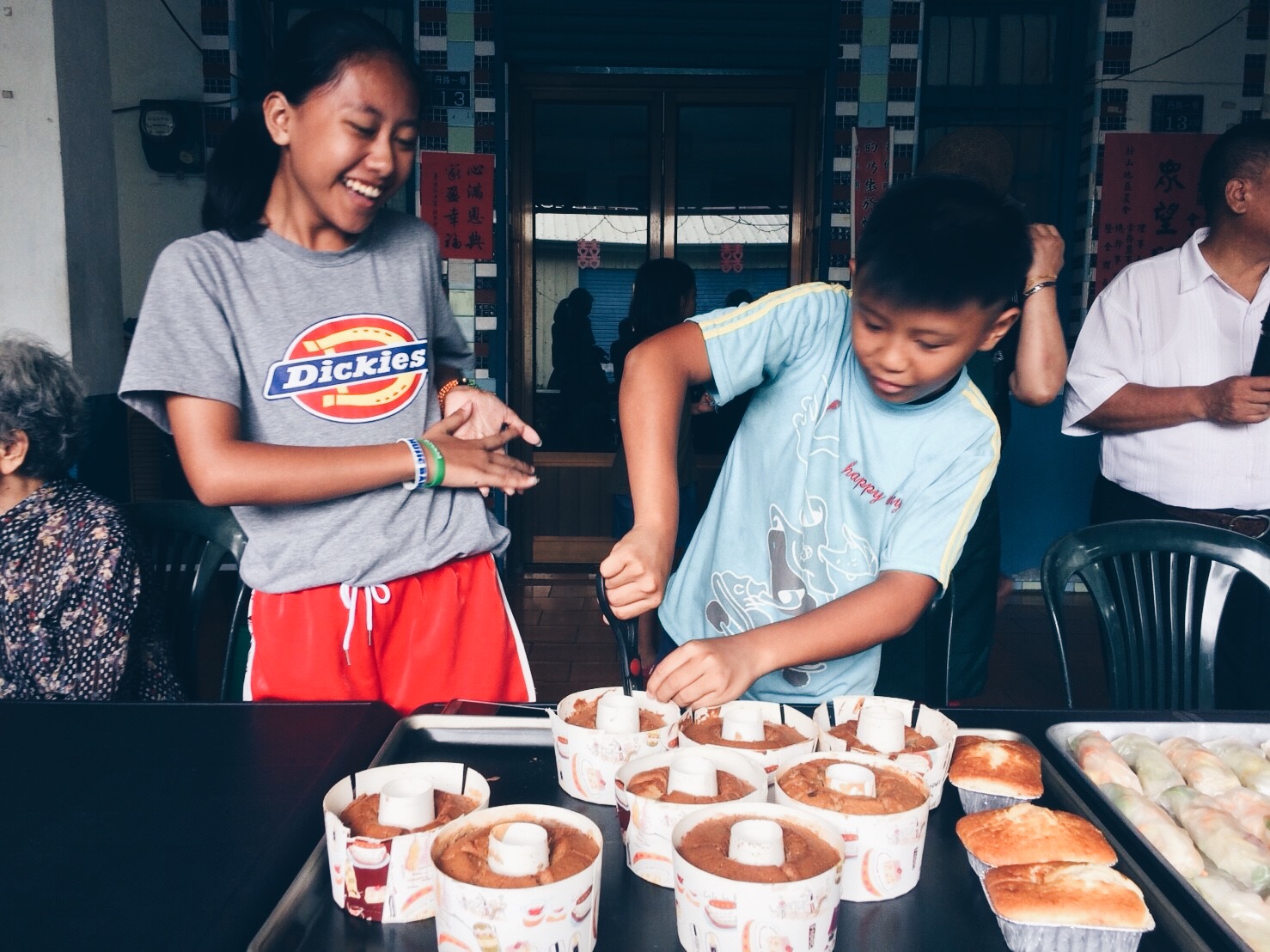 讓我為你服務吧！部落的孩子總是熱情又貼心！_big