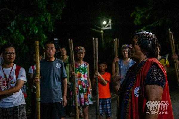 Img:帶領朋友-向天神取火